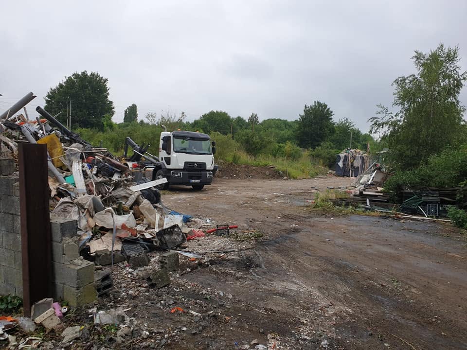 Zone de déchets avant l’intervention Revalnord
